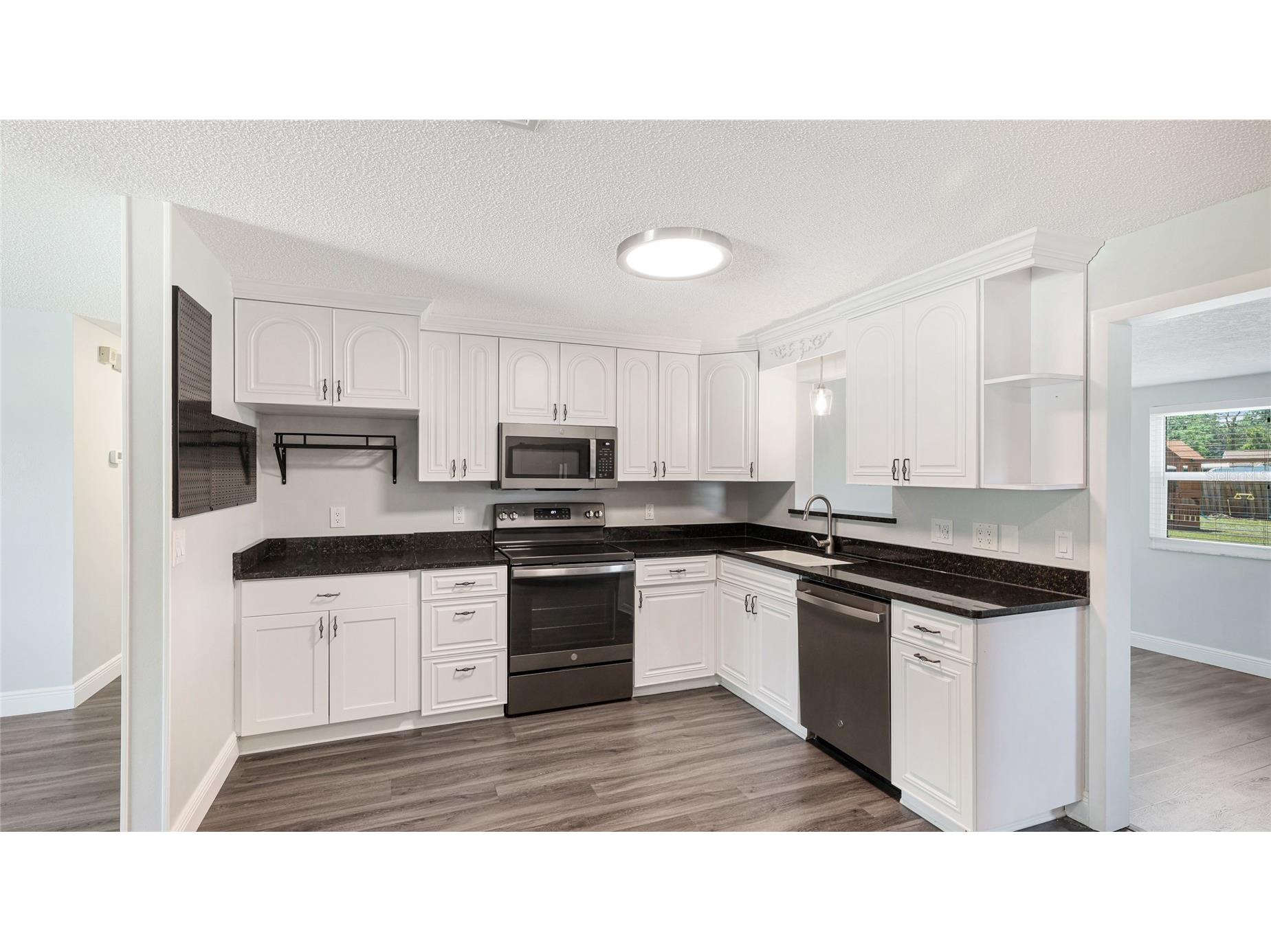 2237 Lockwood Meadows Circle Sarasota FL 34234 A4693962 image9