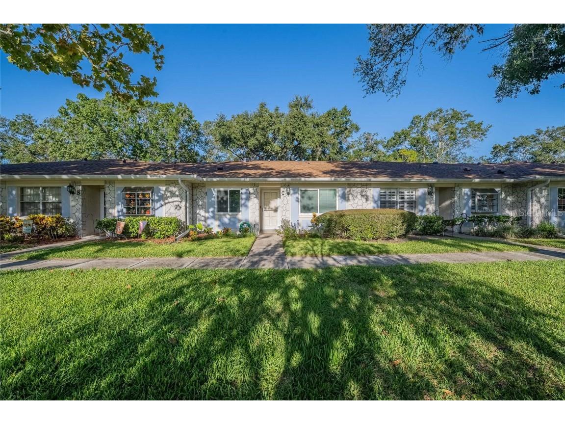 2238 Lark Circle W #C Palm Harbor FL 34684 - LAKE TARPON TB8428008 image1