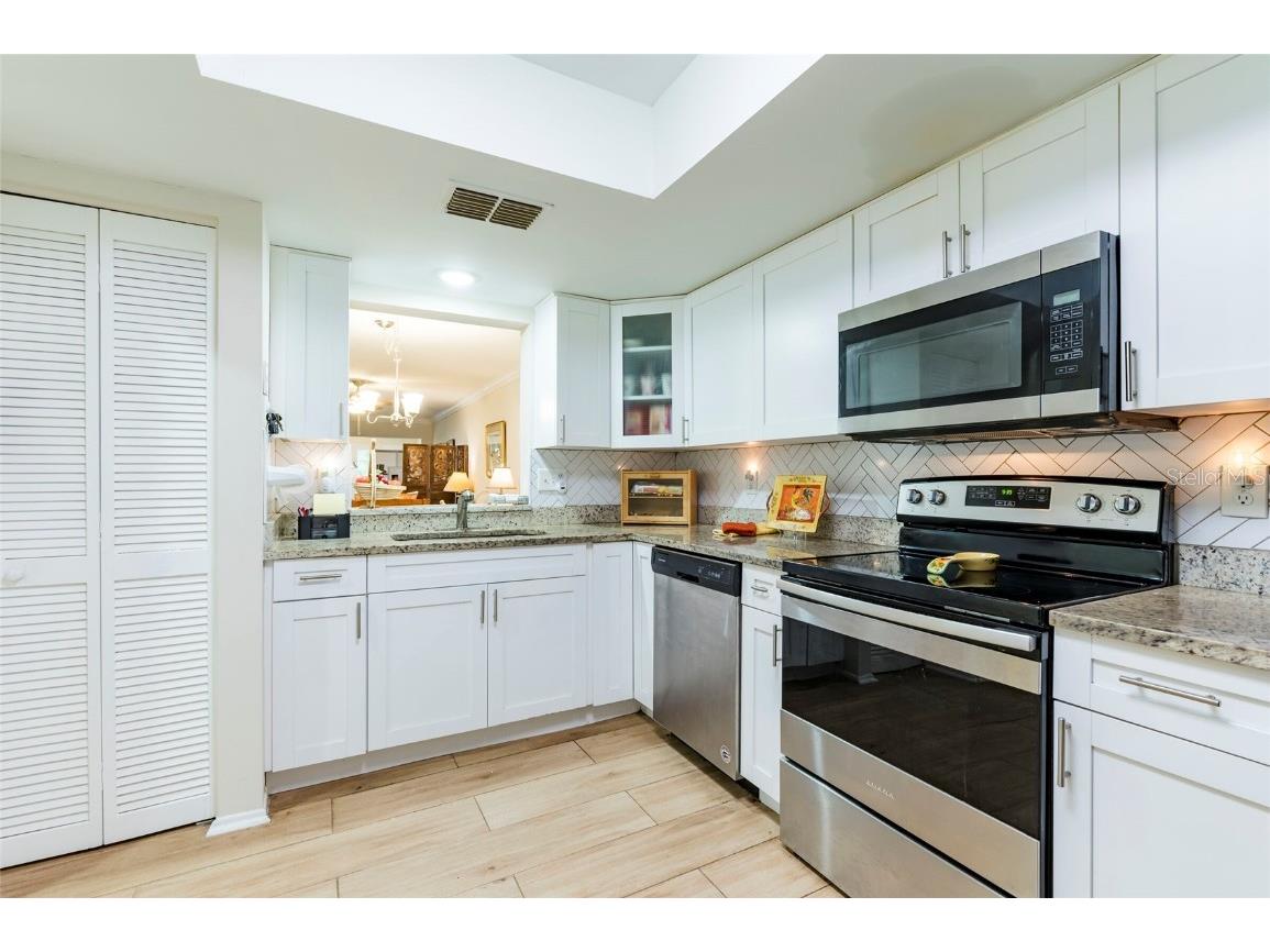 2238 Lark Circle W #D Palm Harbor FL 34684 TB8392086 image4