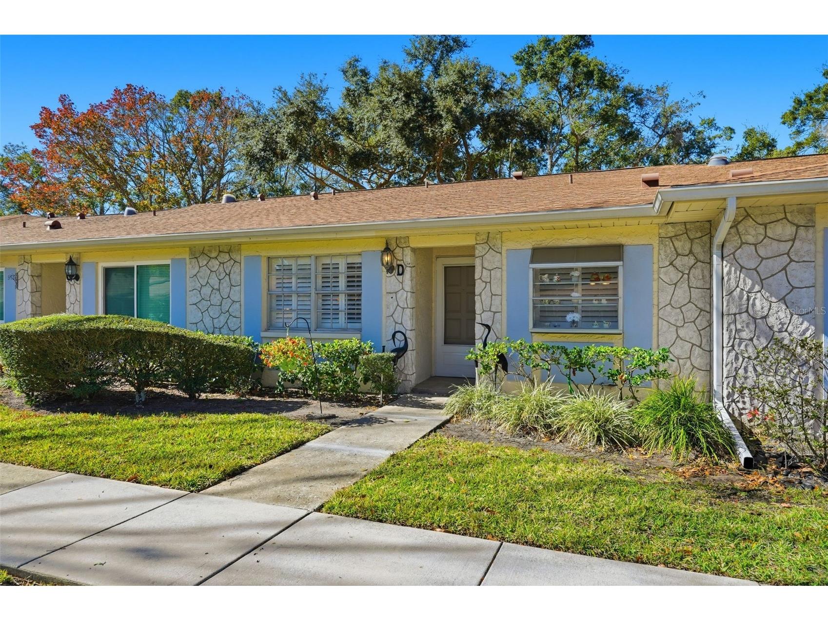 2238 Lark Circle W #D Palm Harbor FL 34684 TB8466844 image1