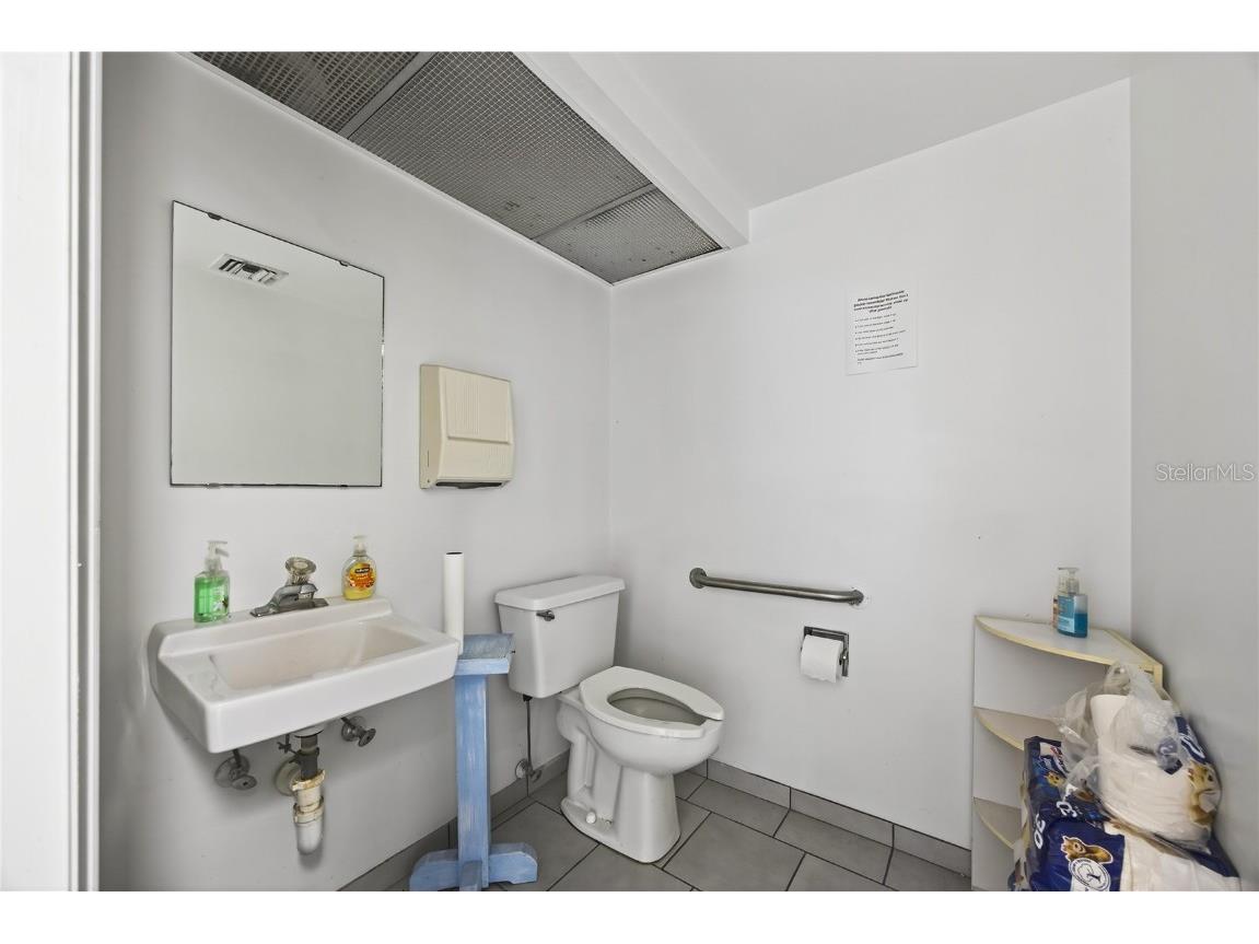 2239 15th Street #D Sarasota FL 34237 A4659067 image14