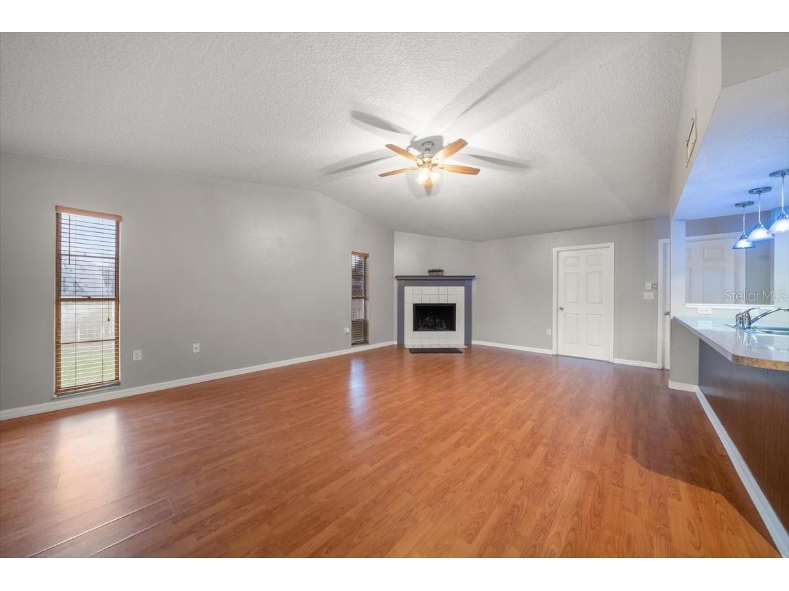 2239 Beacon Point Boulevard Palm Harbor FL 34683 TB8430117 image14