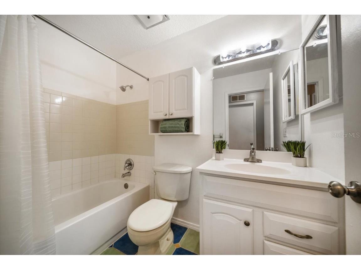 2239 Beacon Point Boulevard Palm Harbor FL 34683 TB8430117 image28