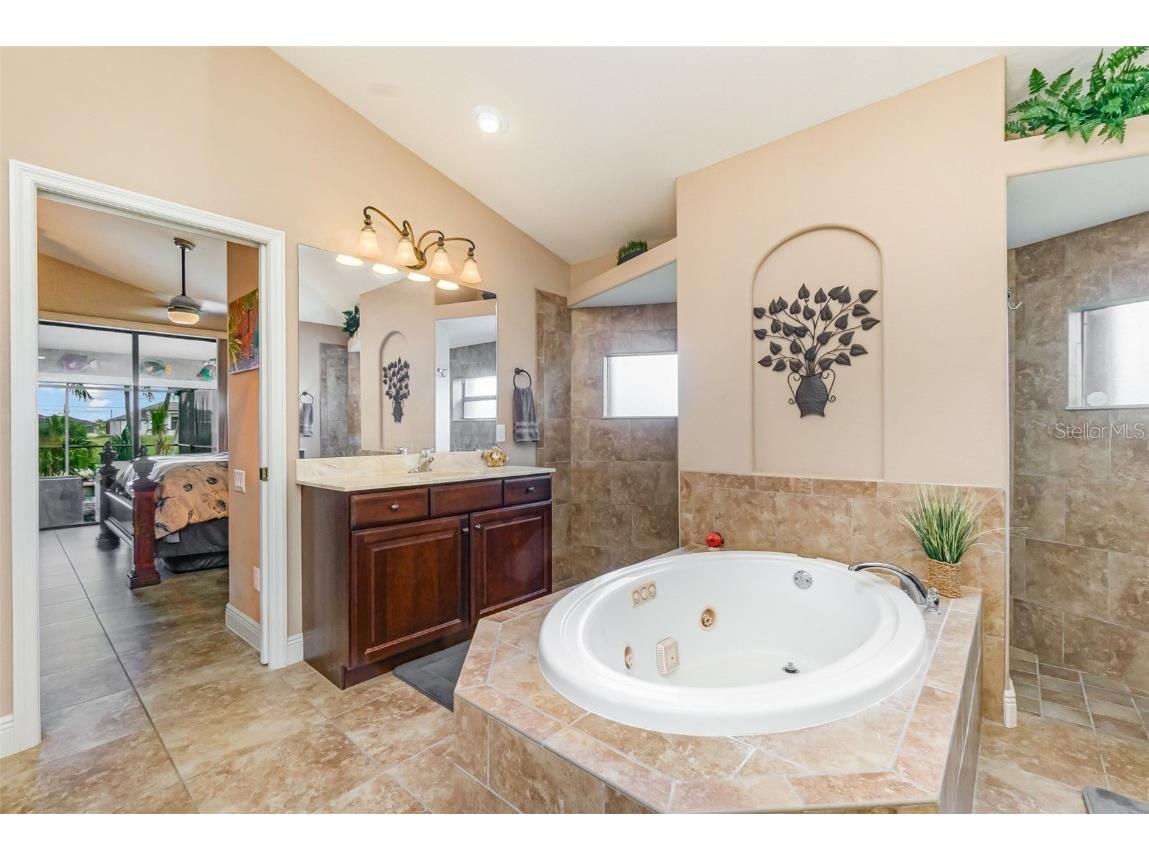 2239 Old Burnt Store Road N Cape Coral FL 33993 A4667823 image17