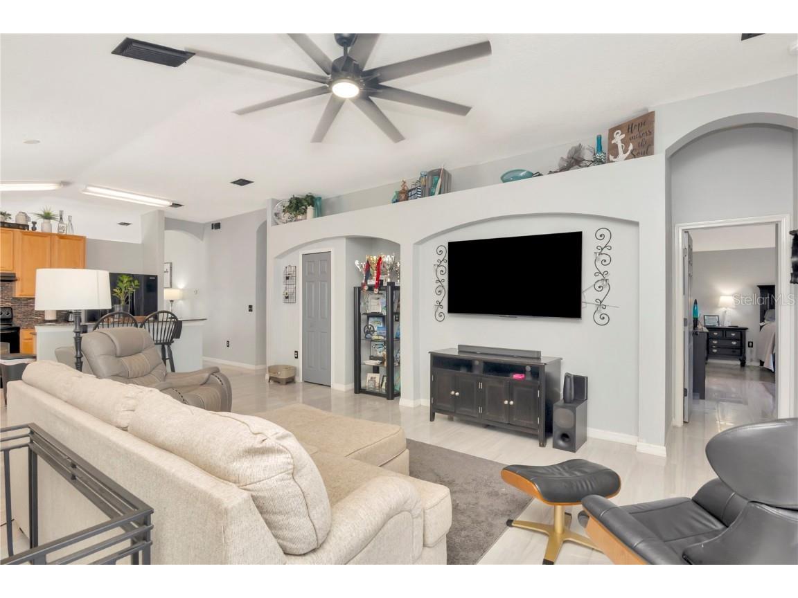 2239 Roanoke Springs Drive Ruskin FL 33570 TB8410813 image12