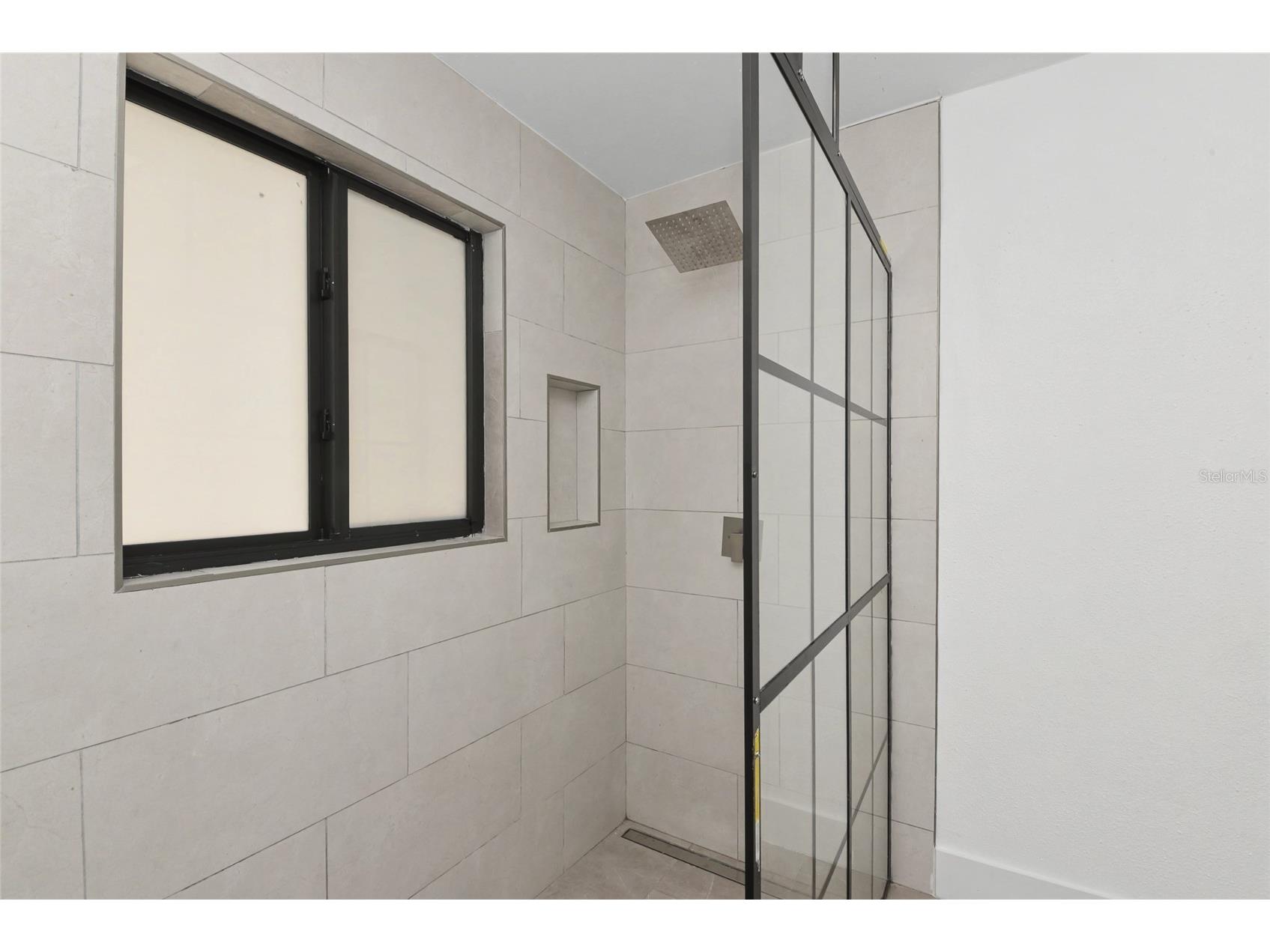2239 Worrington Street Sarasota FL 34231 A4684340 image15