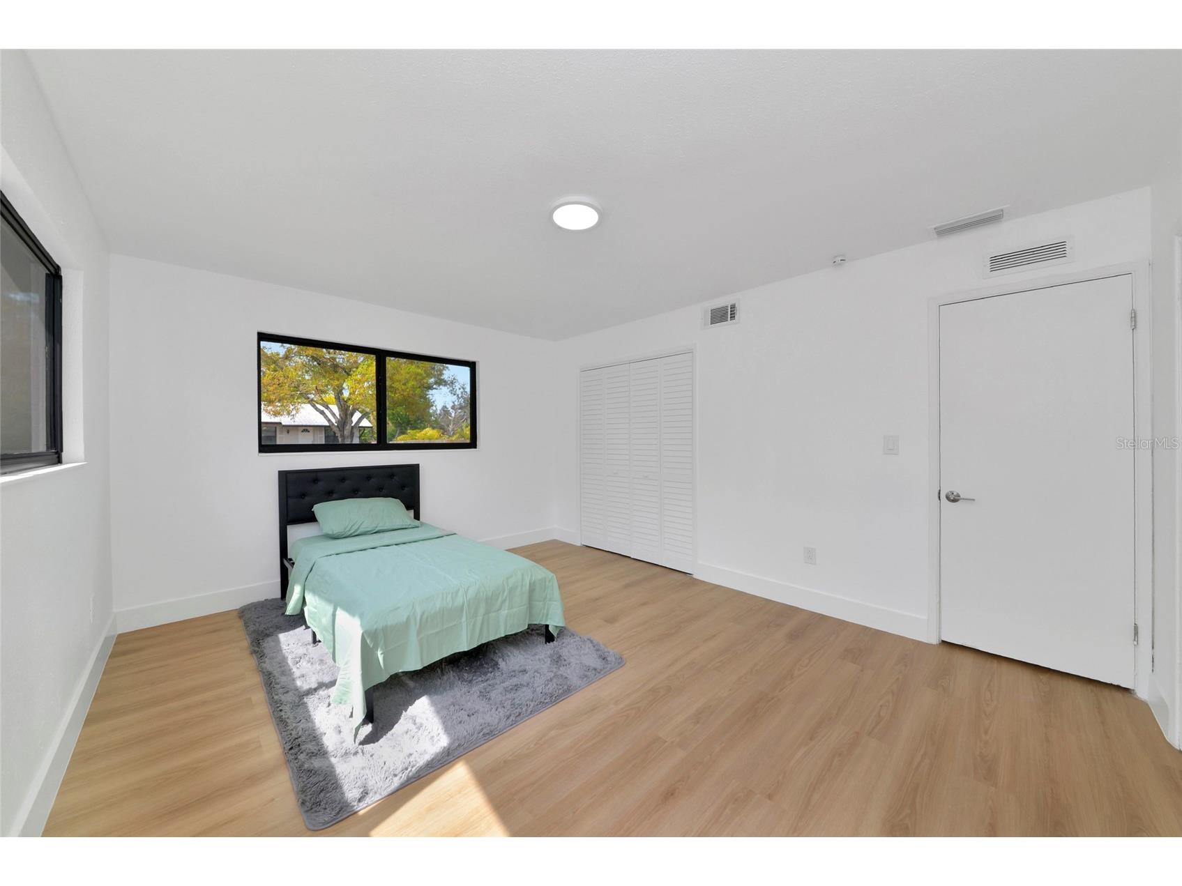 2239 Worrington Street Sarasota FL 34231 A4684340 image16