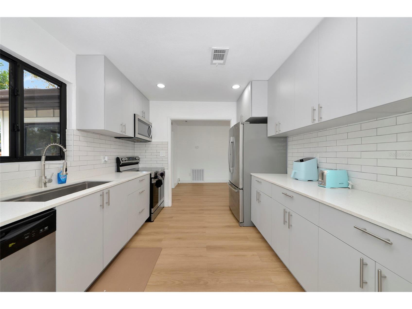 2239 Worrington Street Sarasota FL 34231 A4684340 image9