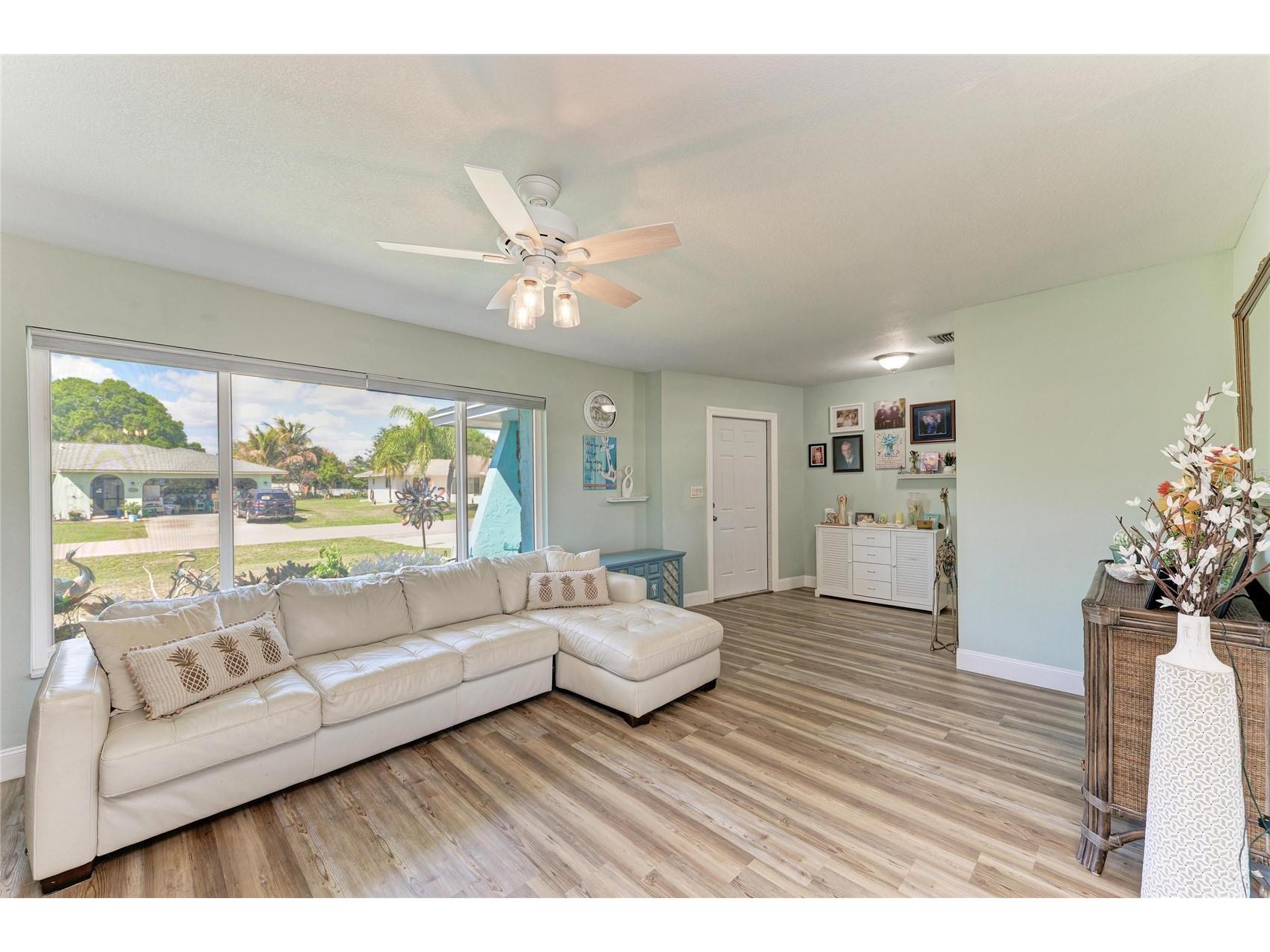 22391 New York Avenue Port Charlotte FL 33952 A4687273 image2