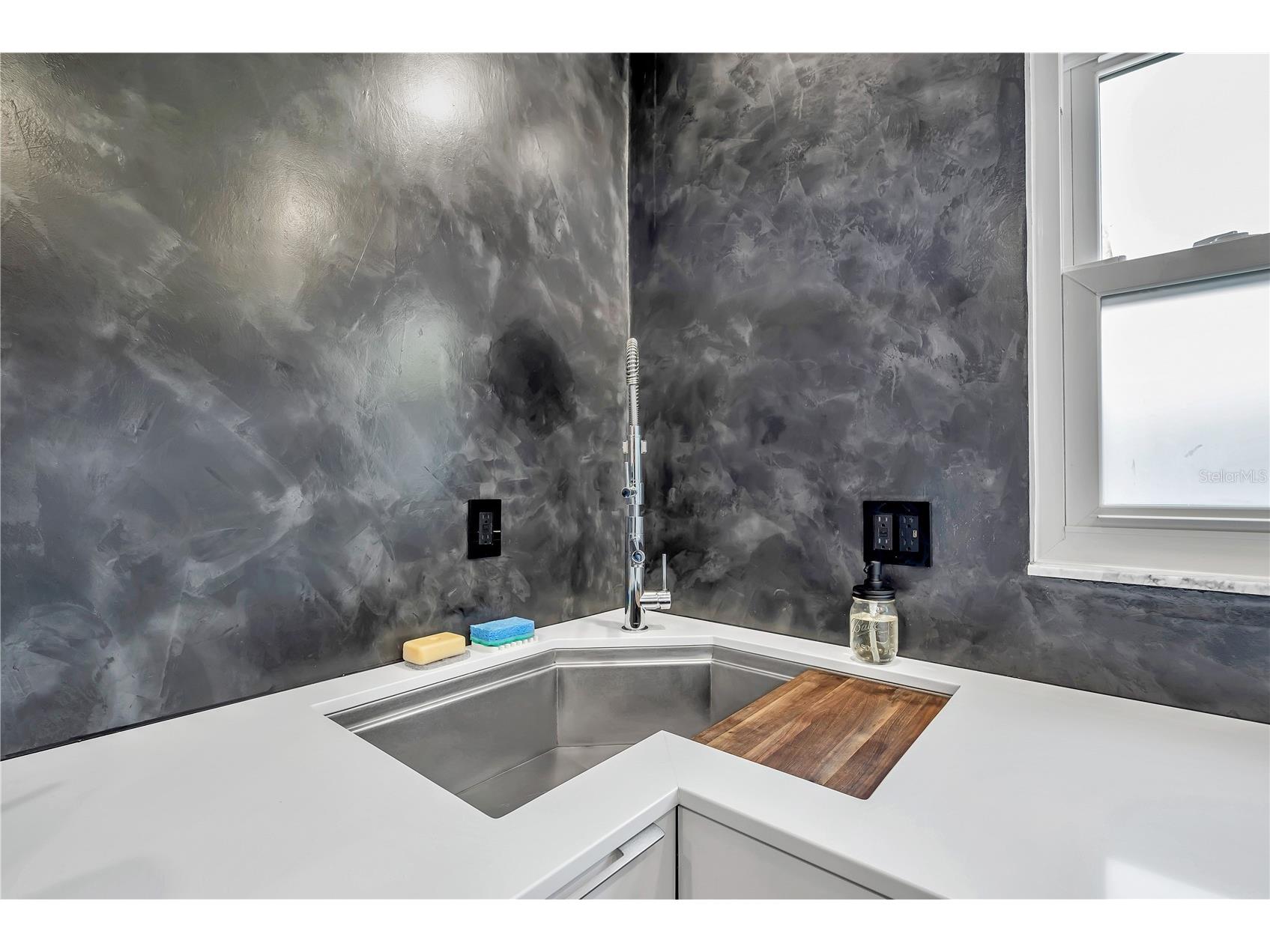 224 6th Avenue N #13 Saint Petersburg FL 33701 TB8499632 image14