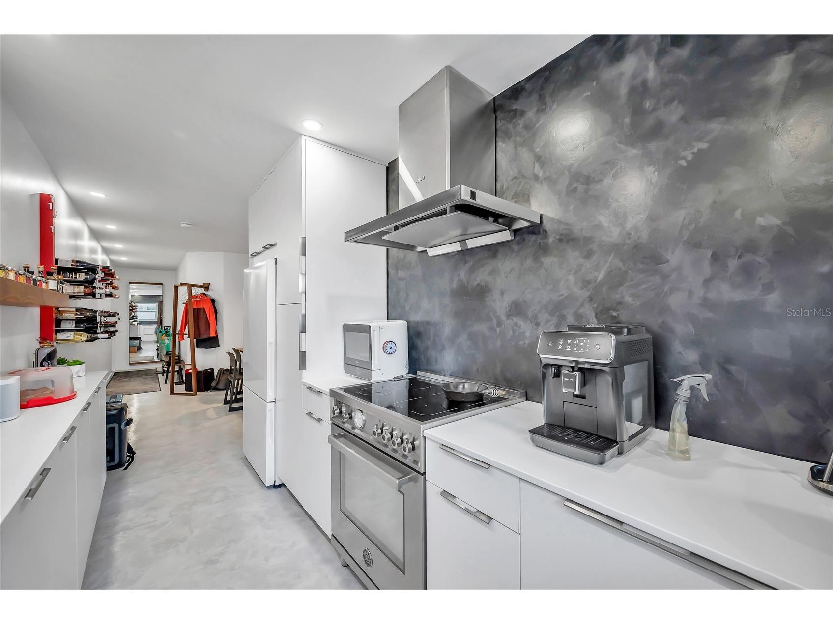 224 6th Avenue N #13 Saint Petersburg FL 33701 TB8499632 image17