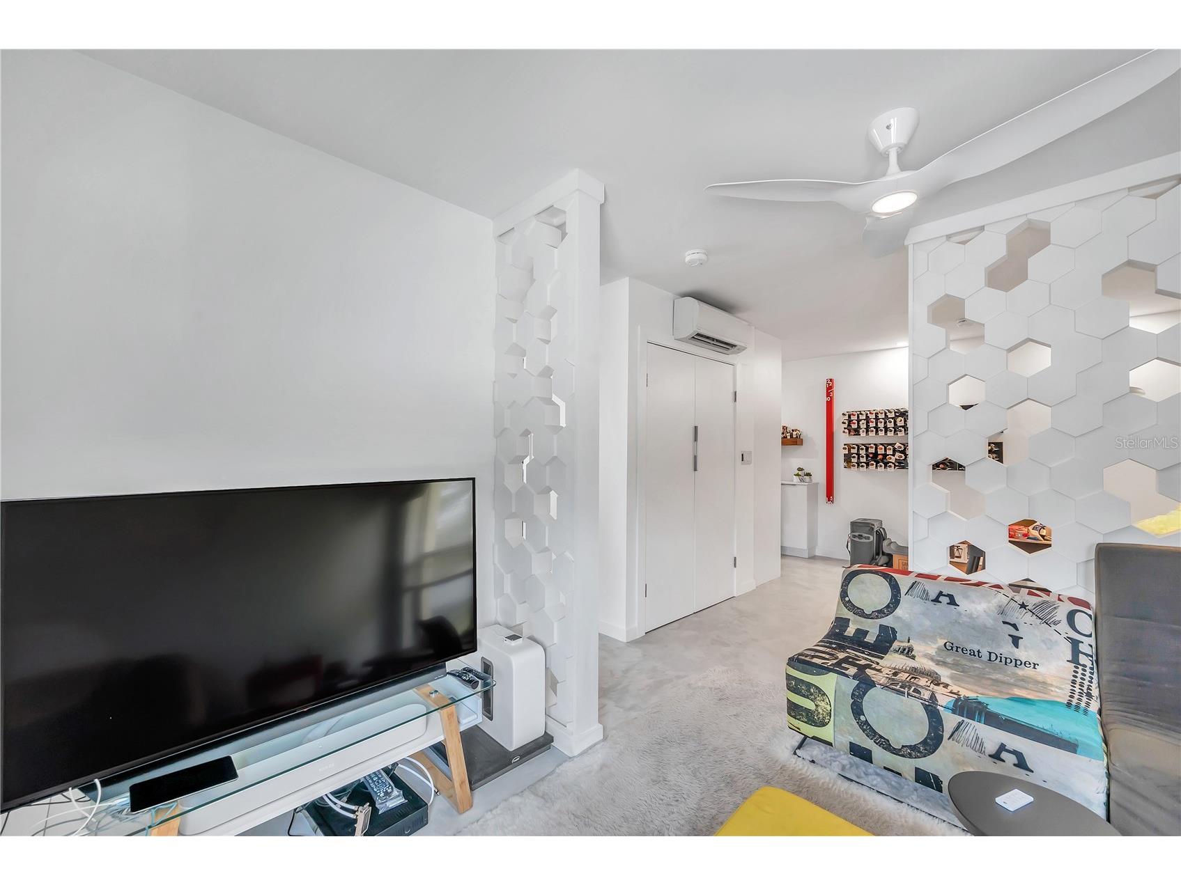 224 6th Avenue N #13 Saint Petersburg FL 33701 TB8499632 image20