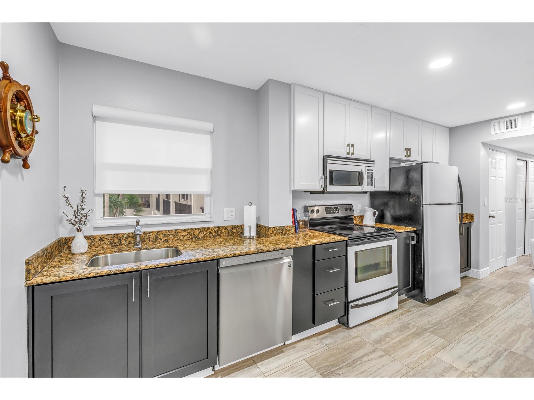 224 6th Avenue N #7 Saint Petersburg FL 33701 TB8457326 image8