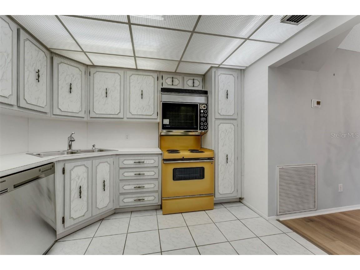 224 Aspen Circle #224 Seminole FL 33777 TB8387498 image17