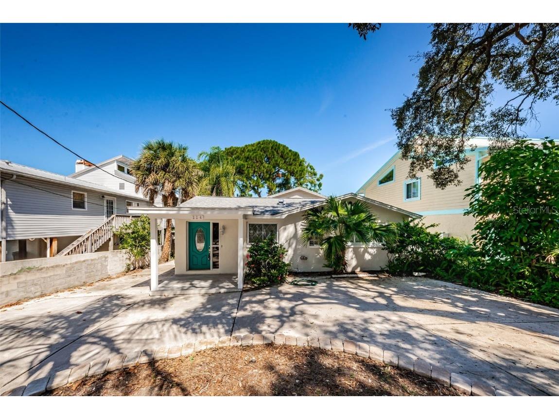 224 Grace Street Crystal Beach FL 34681 U8138899 image1
