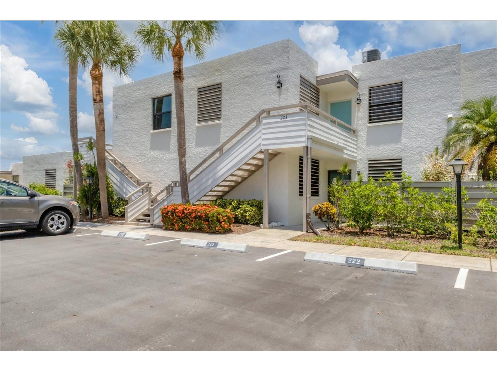 224 Lakewood Drive Bradenton FL 34210 A4657619 image1