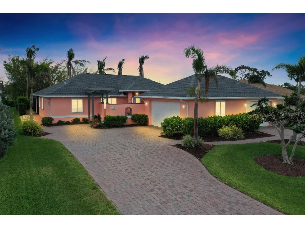224 Rotonda Boulevard N Rotonda West FL 33947 D6130095 image1