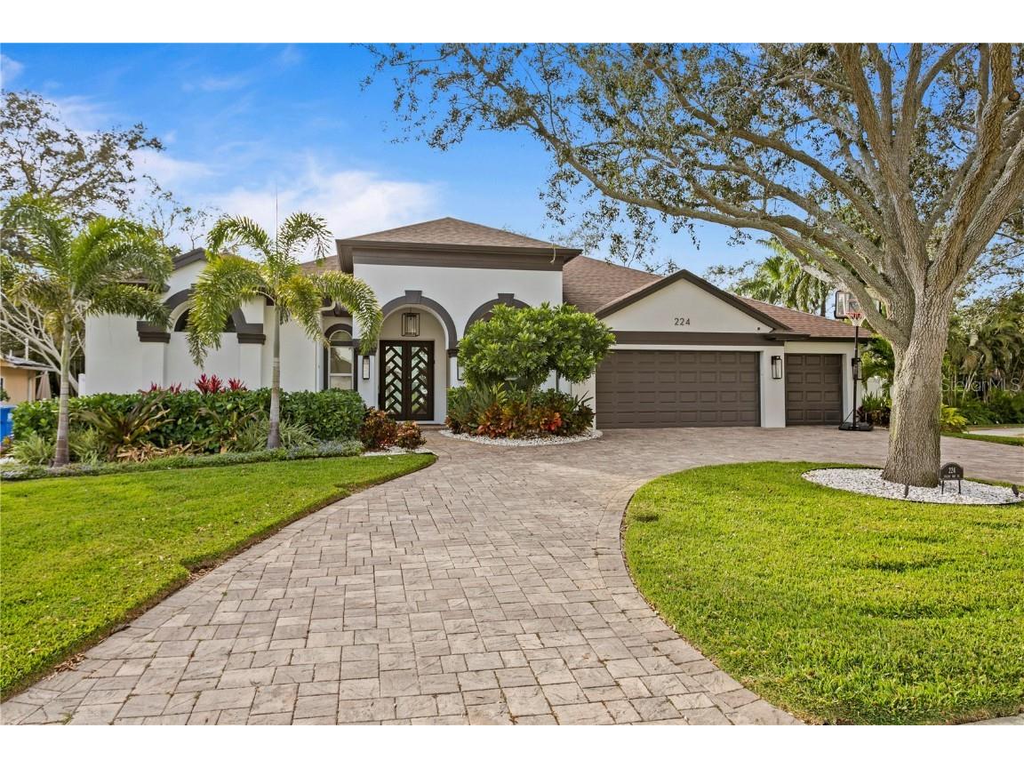 224 Toledo Way NE Saint Petersburg FL 33704 U8228624 image1