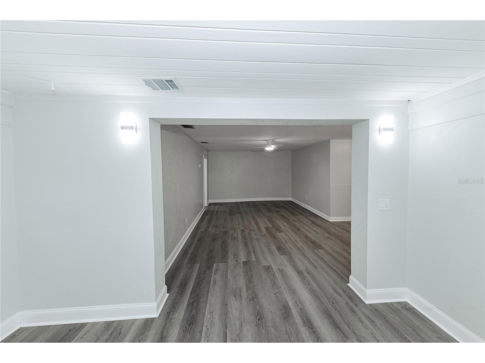 2240 10th Street S Saint Petersburg FL 33705 TB8522820 image12