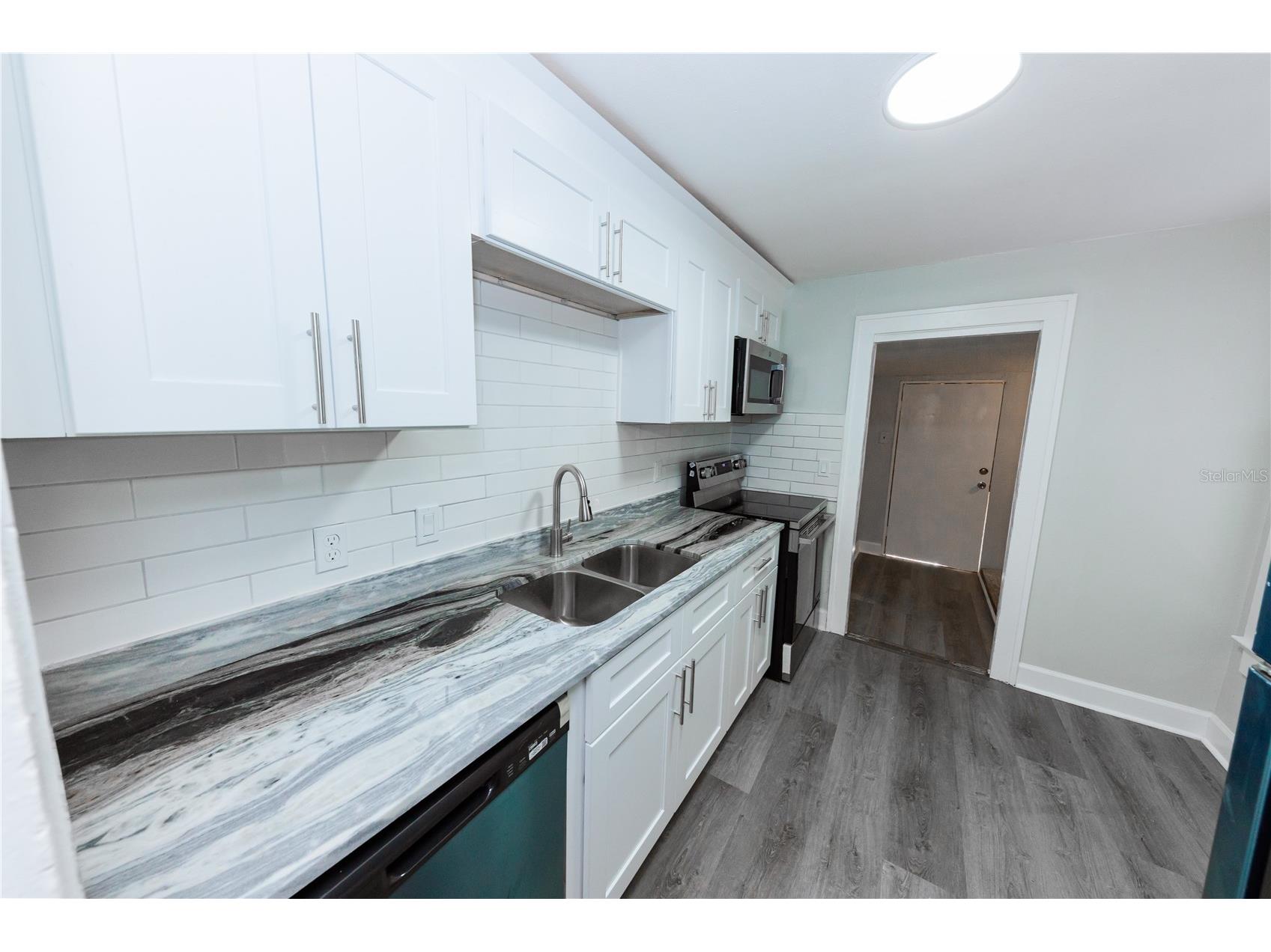 2240 10th Street S Saint Petersburg FL 33705 TB8522820 image14