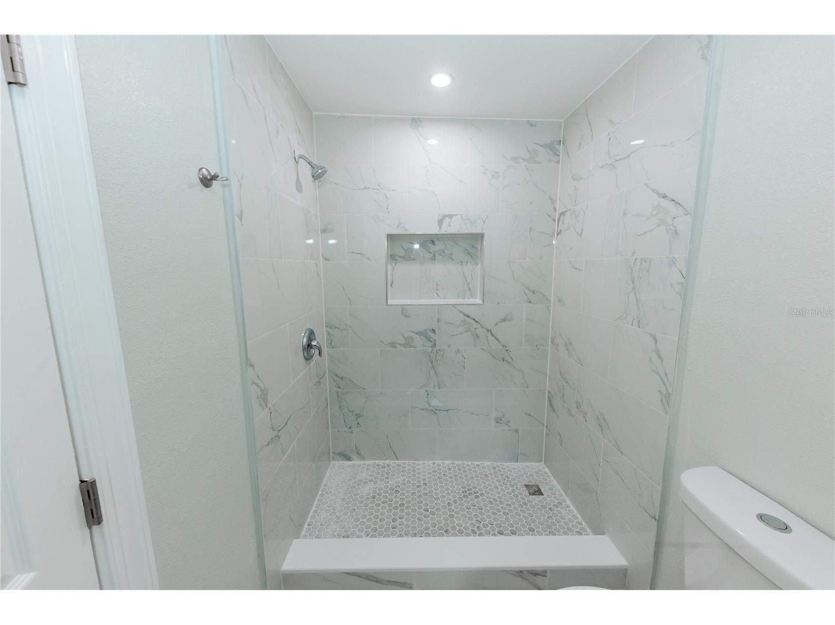 2240 10th Street S Saint Petersburg FL 33705 TB8522820 image4