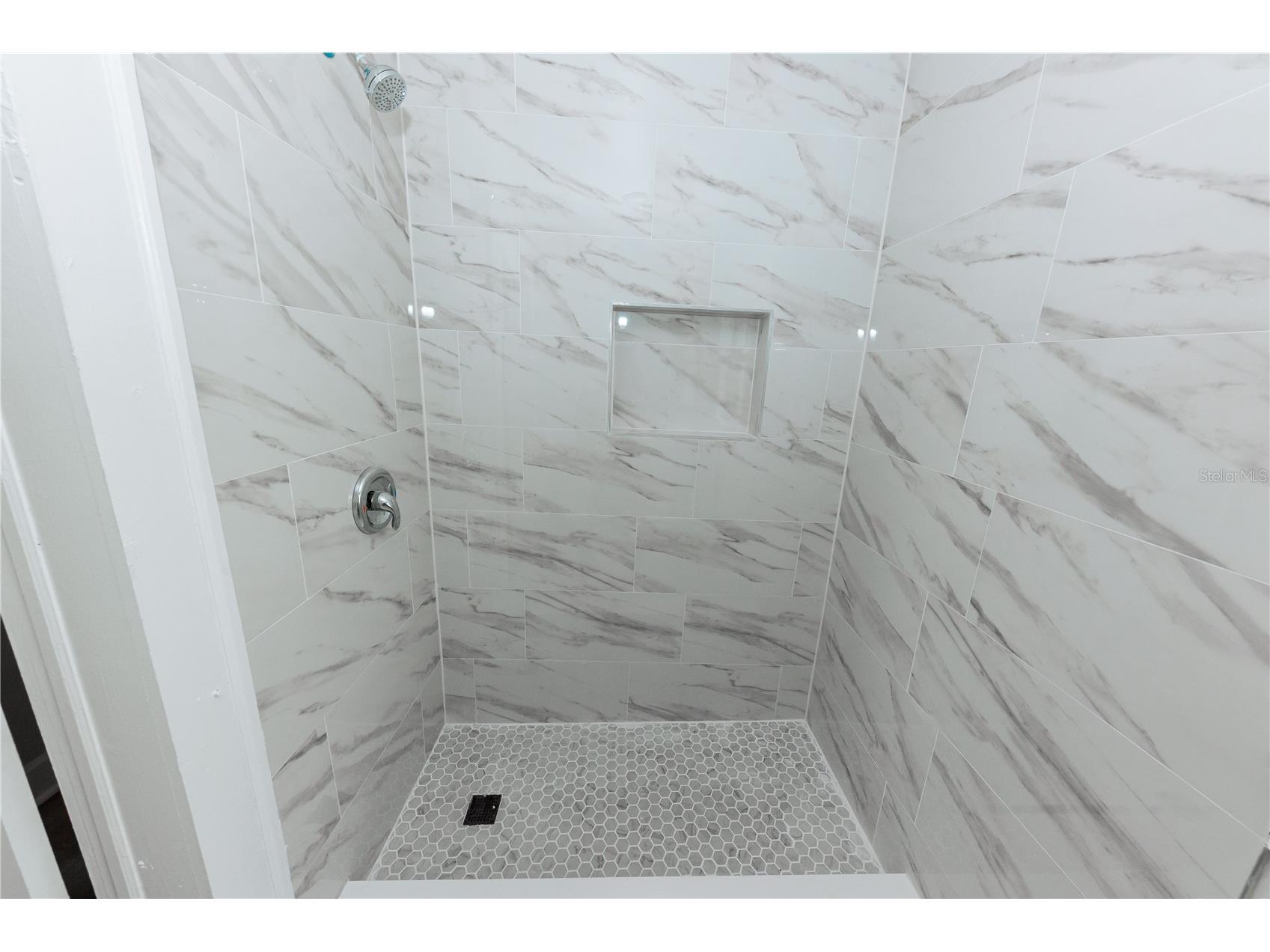 2240 10th Street S Saint Petersburg FL 33705 TB8522820 image5