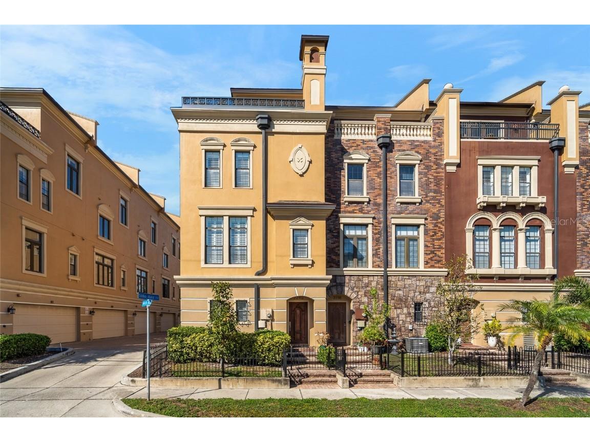 2240 Soho Bay Court Tampa FL 33606 TB8352498 image1