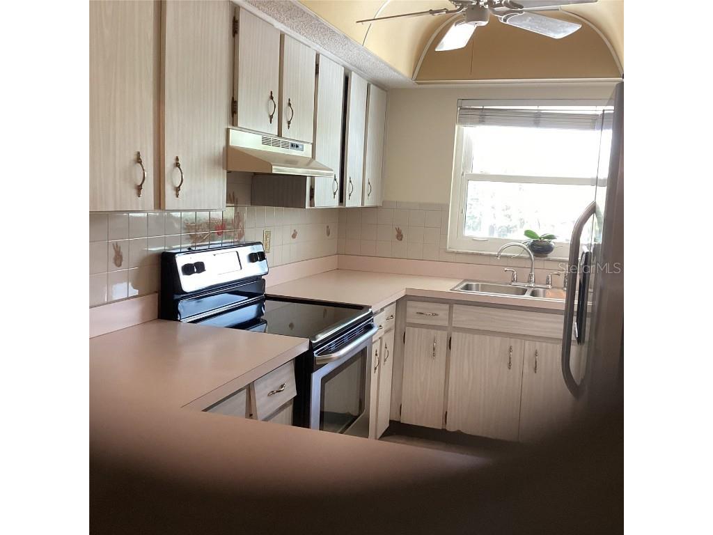 2240 Stickney Point Road #231 Sarasota FL 34231 A4665734 image6