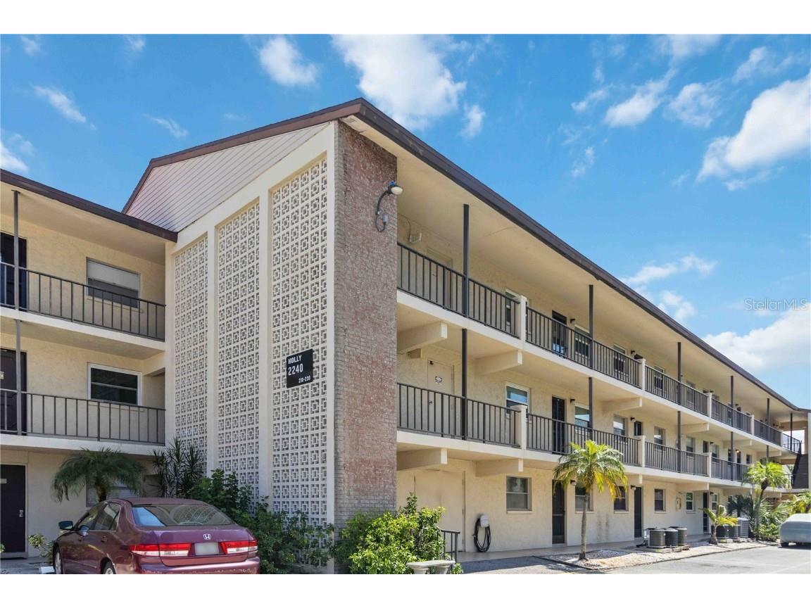 2240 Stickney Point Road #236 Sarasota FL 34231 A4623793 image1