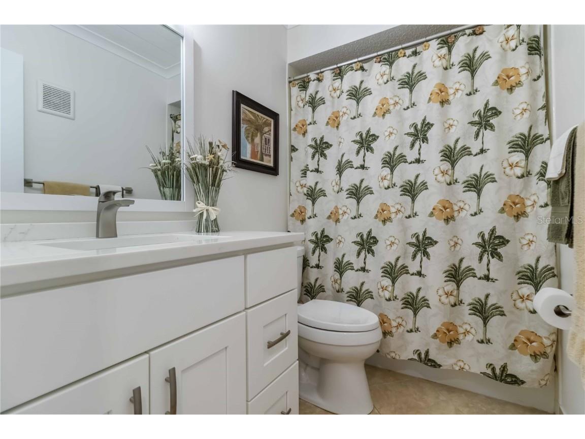 2240 Stickney Point Road #238 Sarasota FL 34231 A4669110 image18