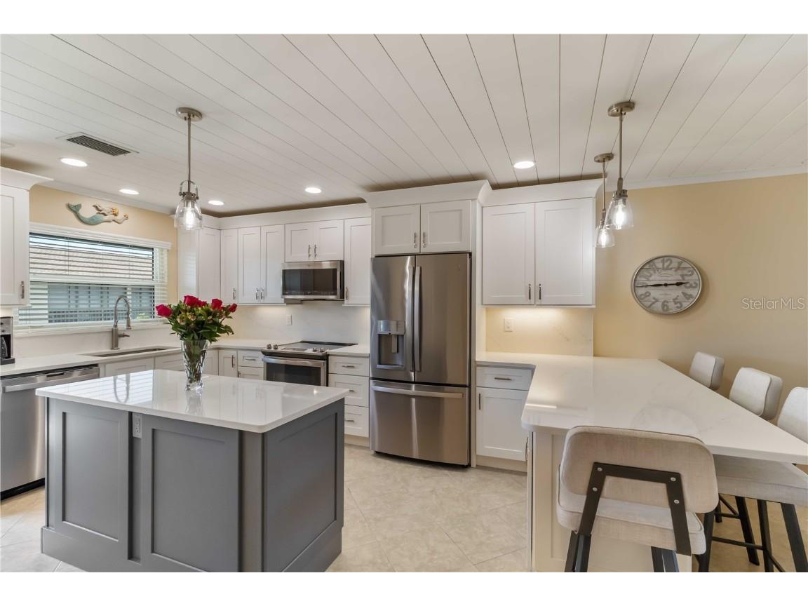 2240 Stickney Point Road #238 Sarasota FL 34231 A4669110 image6