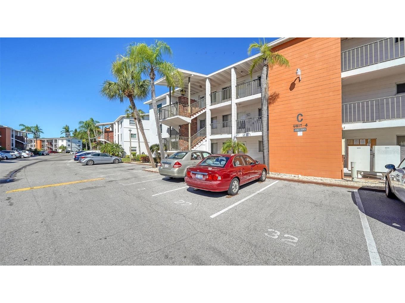 2241 Canal Drive #C32 Bradenton FL 34207 A4586119 image1