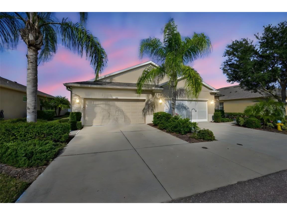 2241 Nottingham Greens Drive Sun City Center FL 33573 TB8450411 image2