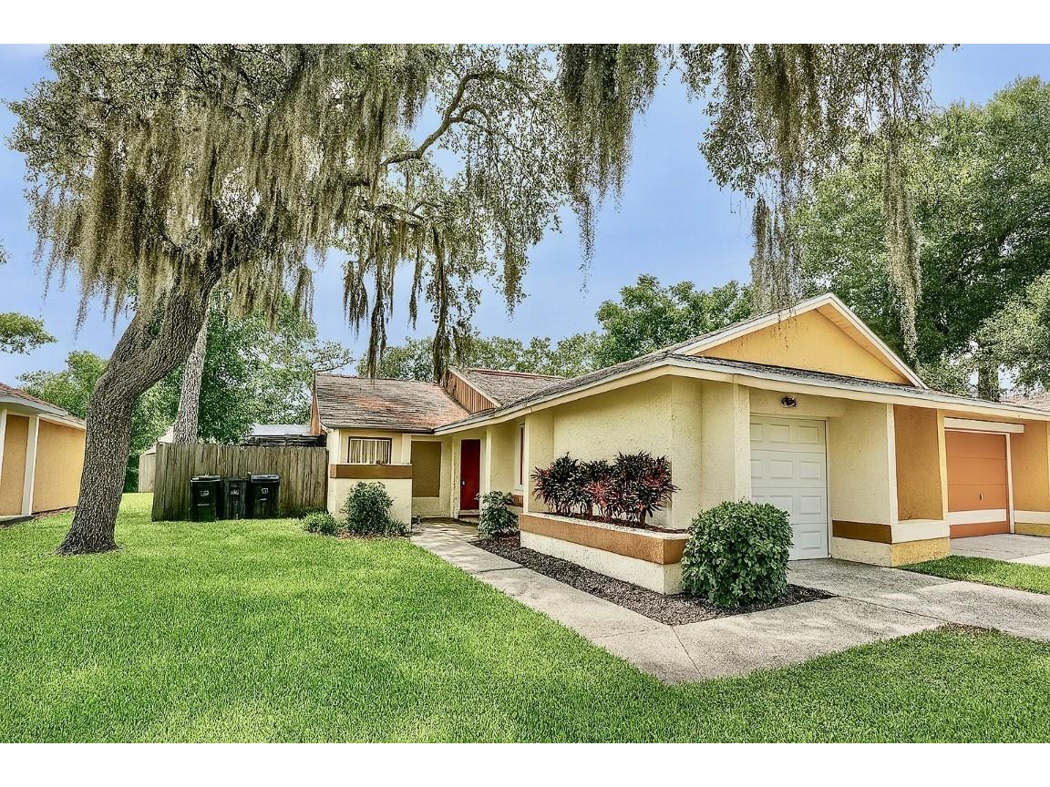 2242 Atrium Circle Orlando FL 32808 O6326198 image1