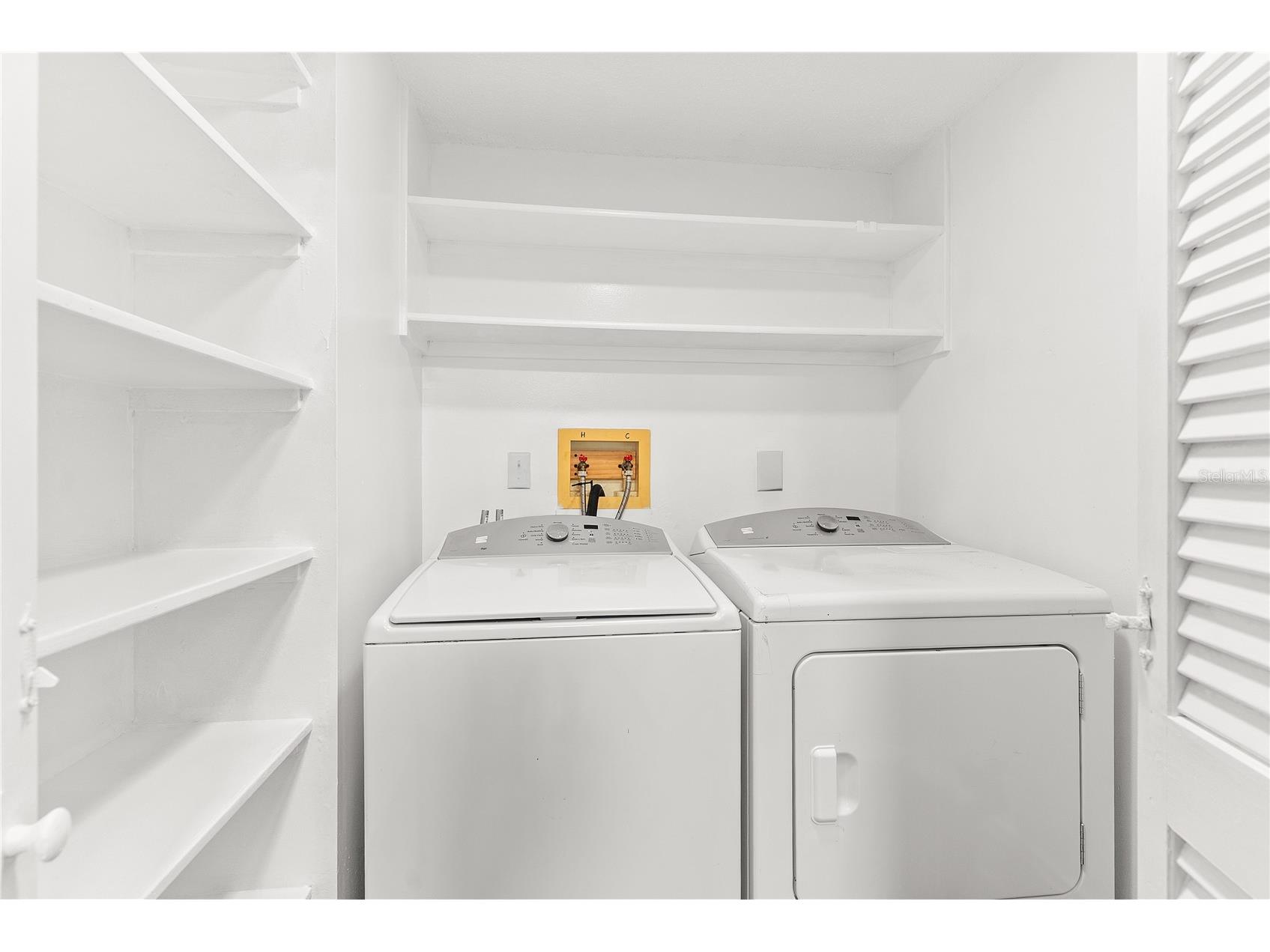 2242 Circlewood Drive #24 Sarasota FL 34231 TB8517647 image15
