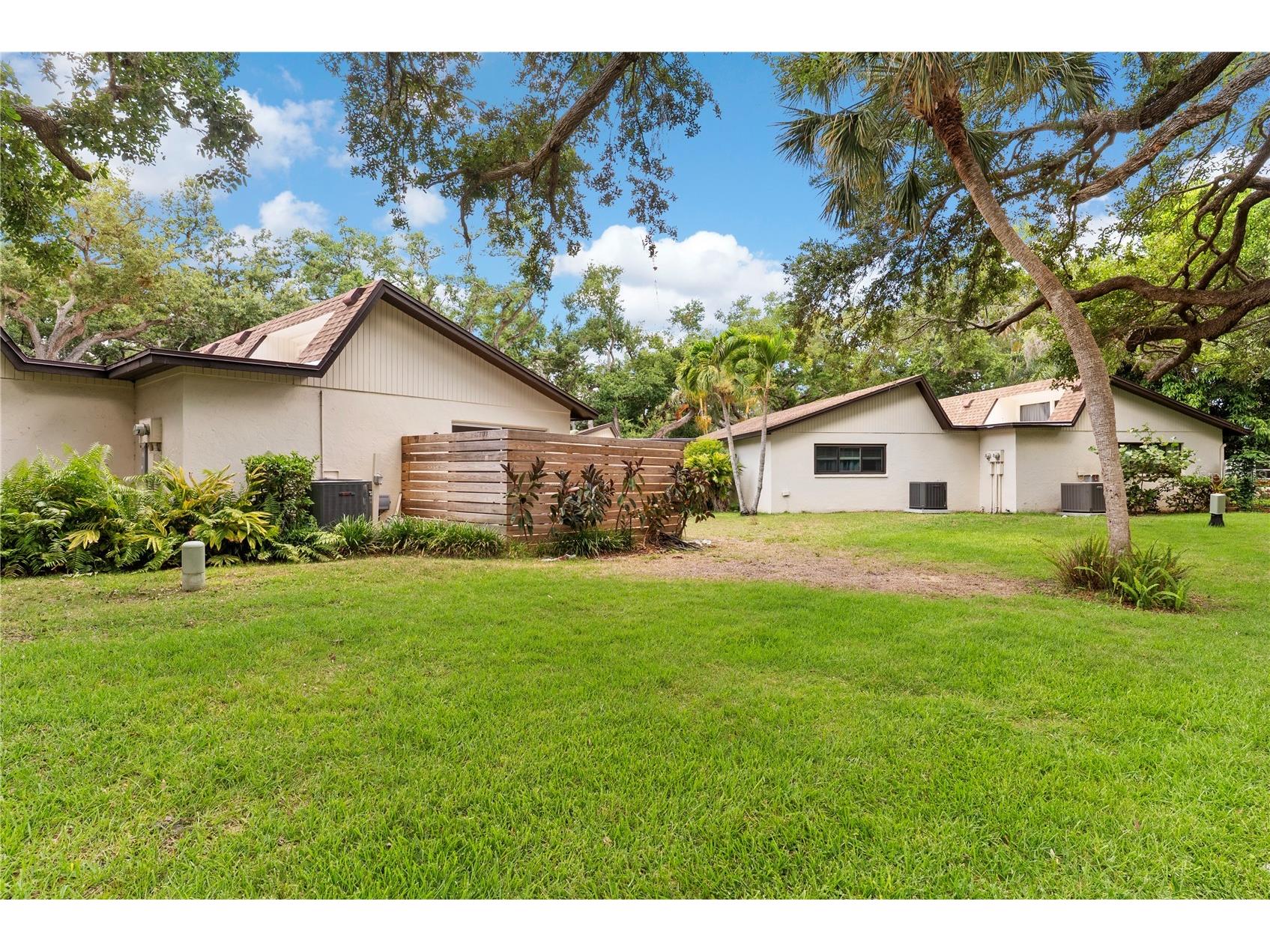 2242 Circlewood Drive #24 Sarasota FL 34231 TB8517647 image18