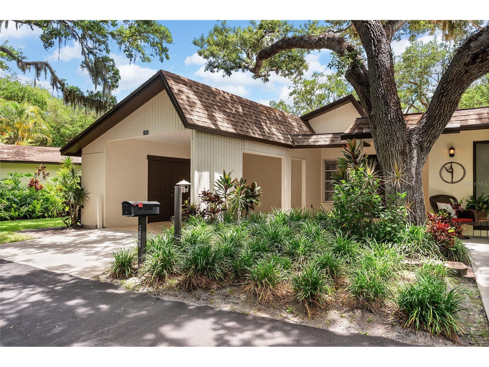 2242 Circlewood Drive #24 Sarasota FL 34231 TB8517647 image2