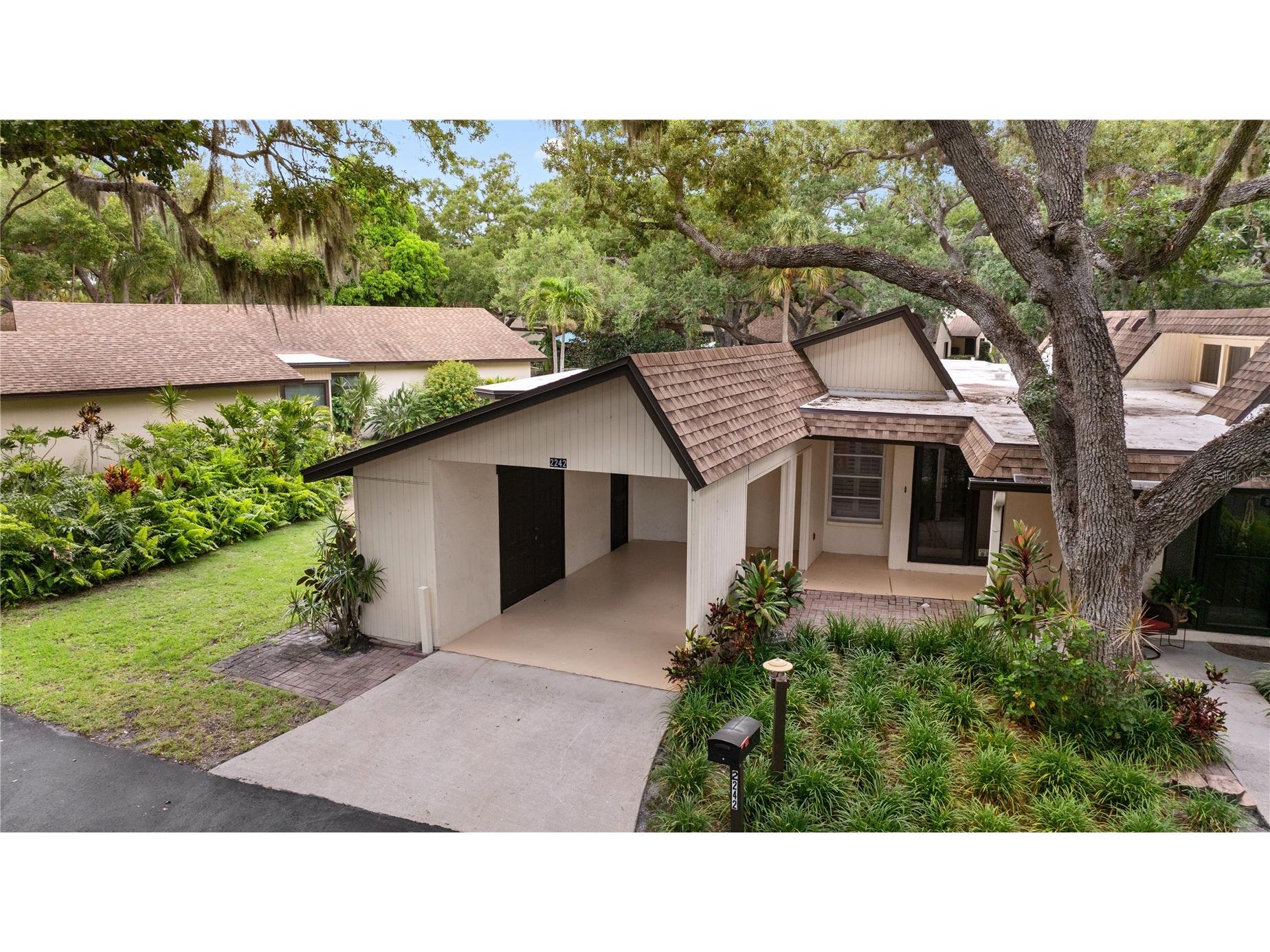 2242 Circlewood Drive #24 Sarasota FL 34231 TB8517647 image3