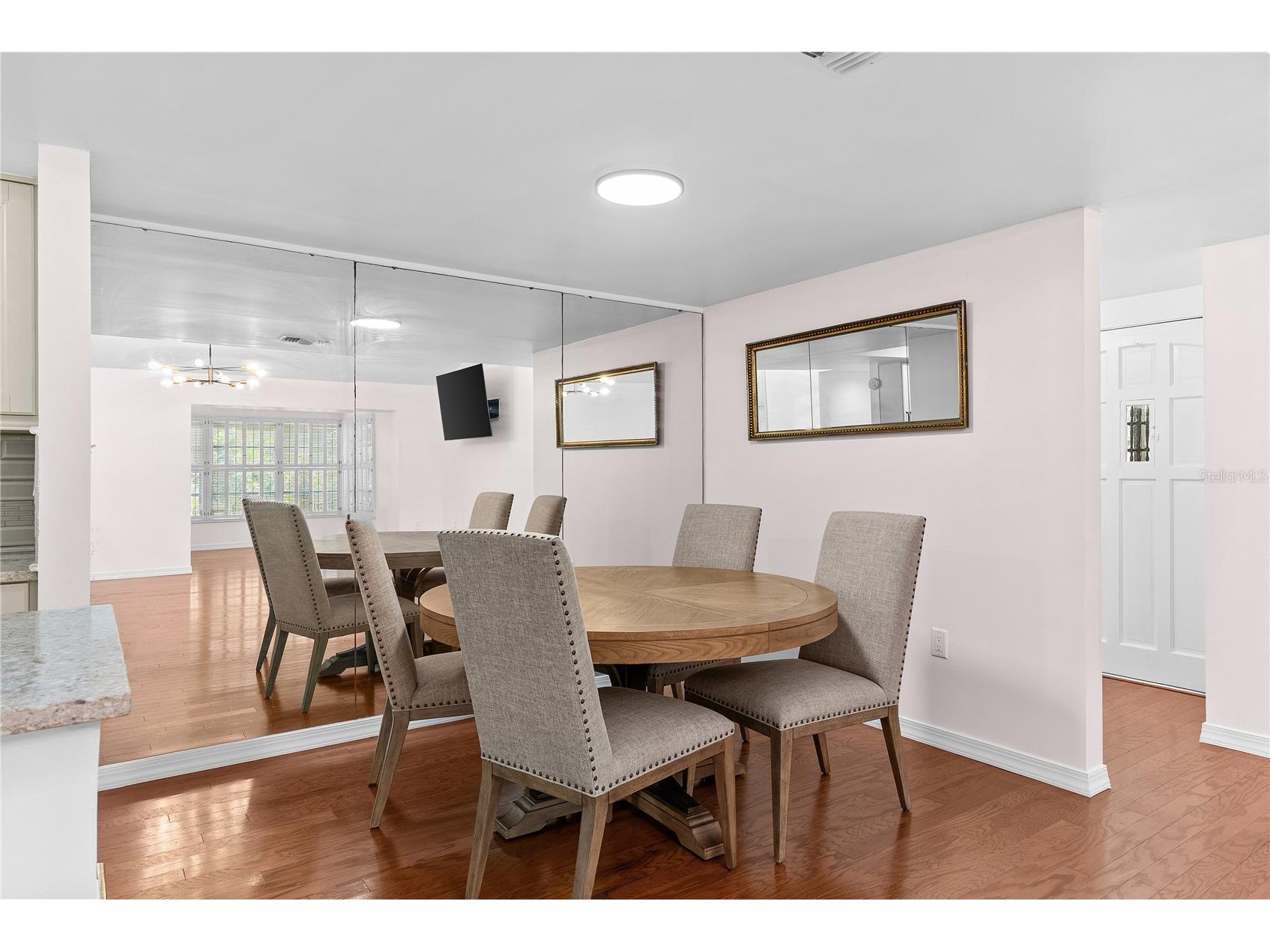 2242 Circlewood Drive #24 Sarasota FL 34231 TB8517647 image6