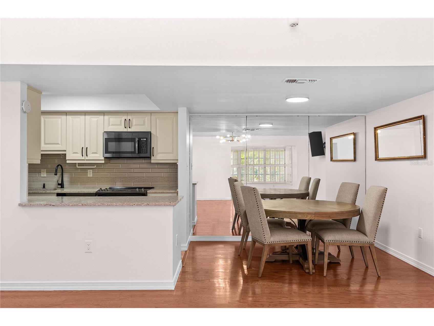 2242 Circlewood Drive #24 Sarasota FL 34231 TB8517647 image7