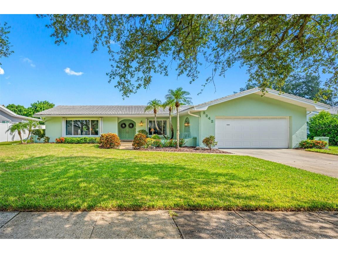 2242 Grovewood Road Clearwater FL 33764 U8253390 image1