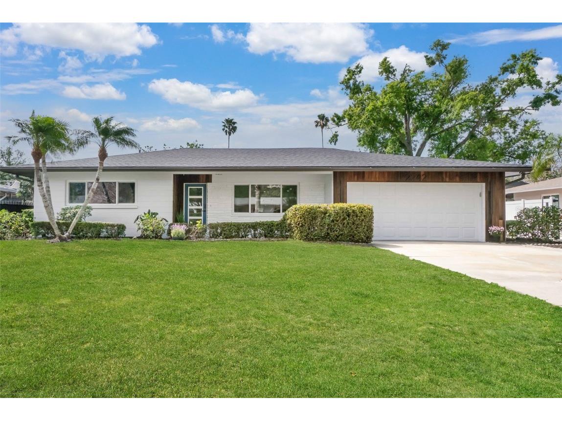 2242 Sunnyside Lane Sarasota FL 34239 A4645944 image1