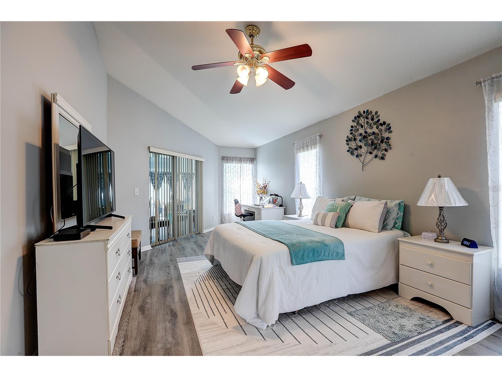 2242 Towering Oaks Circle Seffner FL 33584 TB8531581 image13