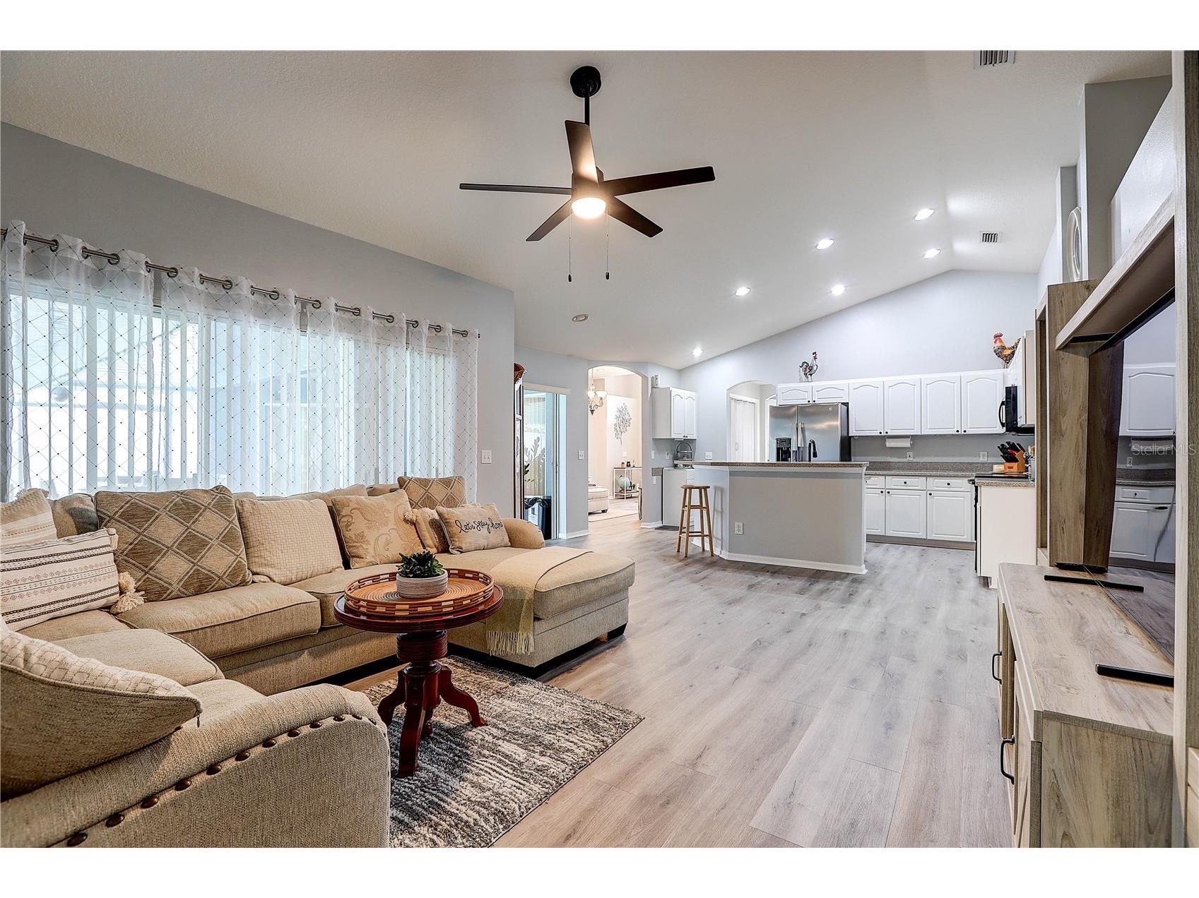 2242 Towering Oaks Circle Seffner FL 33584 TB8531581 image21