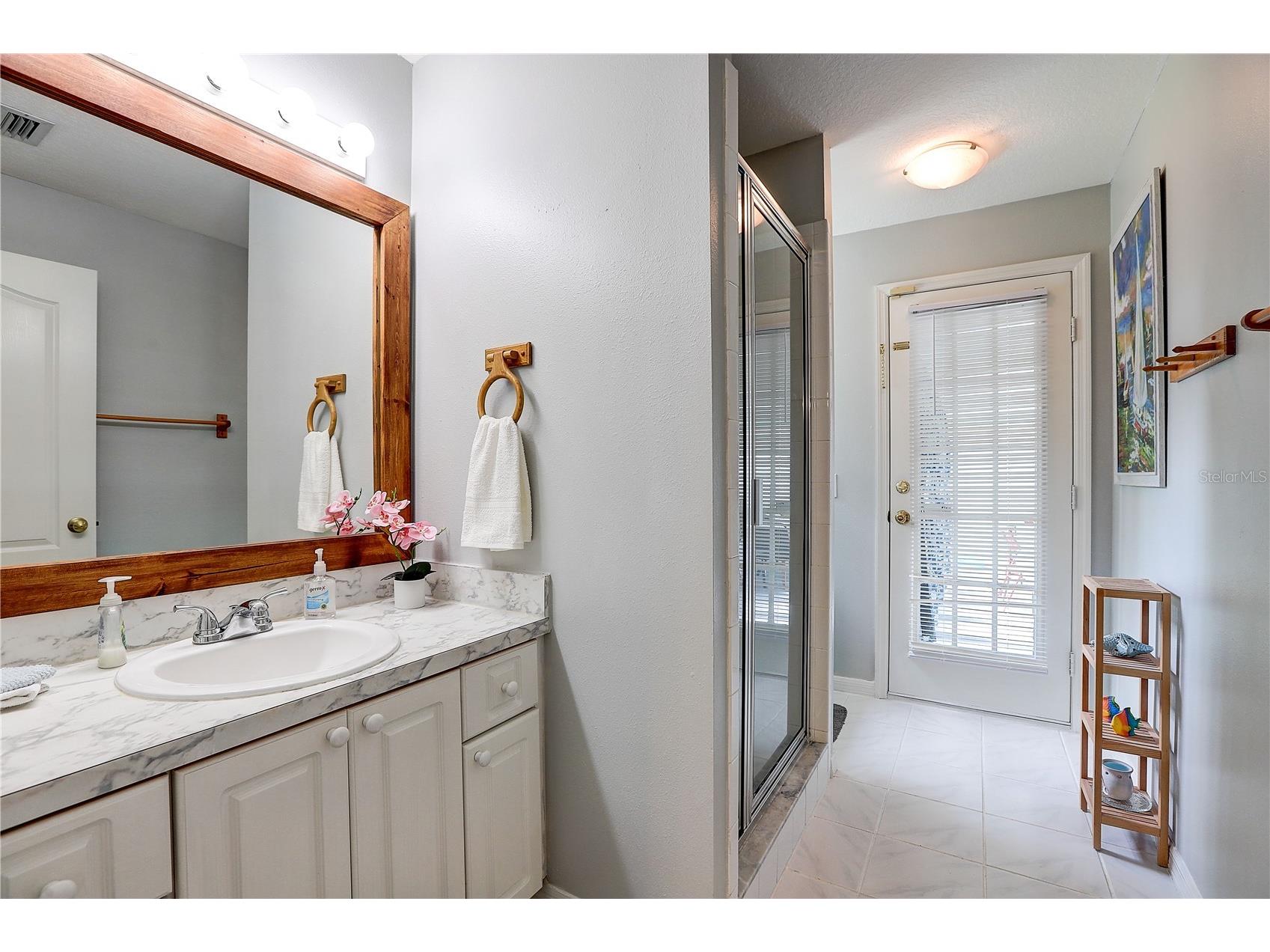 2242 Towering Oaks Circle Seffner FL 33584 TB8531581 image27