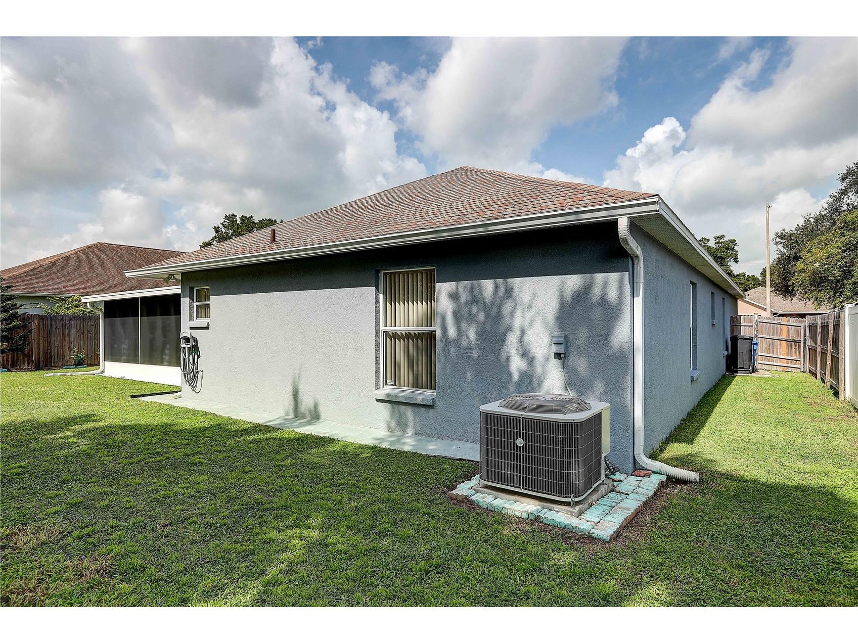 2242 Towering Oaks Circle Seffner FL 33584 TB8531581 image37