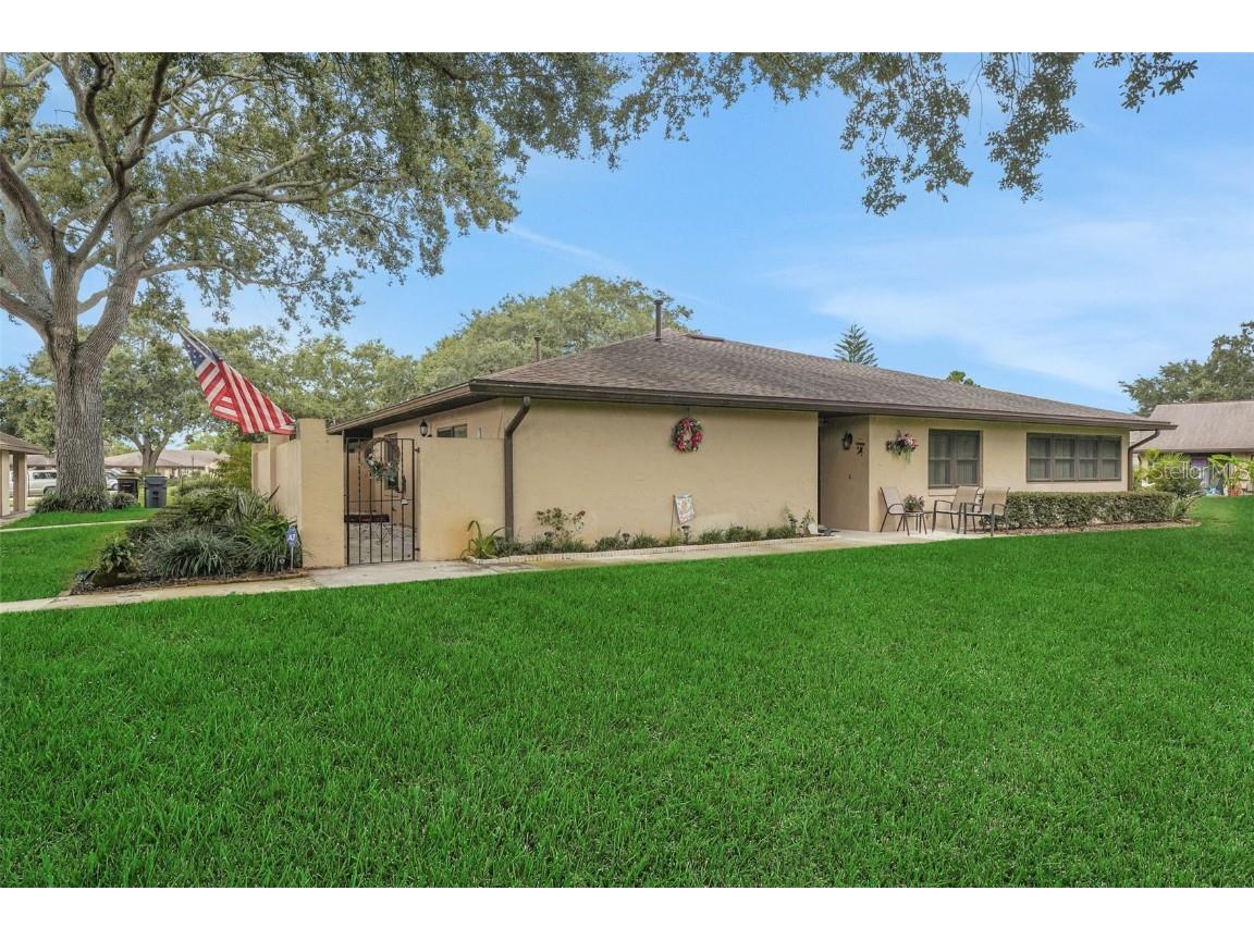 2243 Firestone Place Winter Haven FL 33884 P4935860 image1