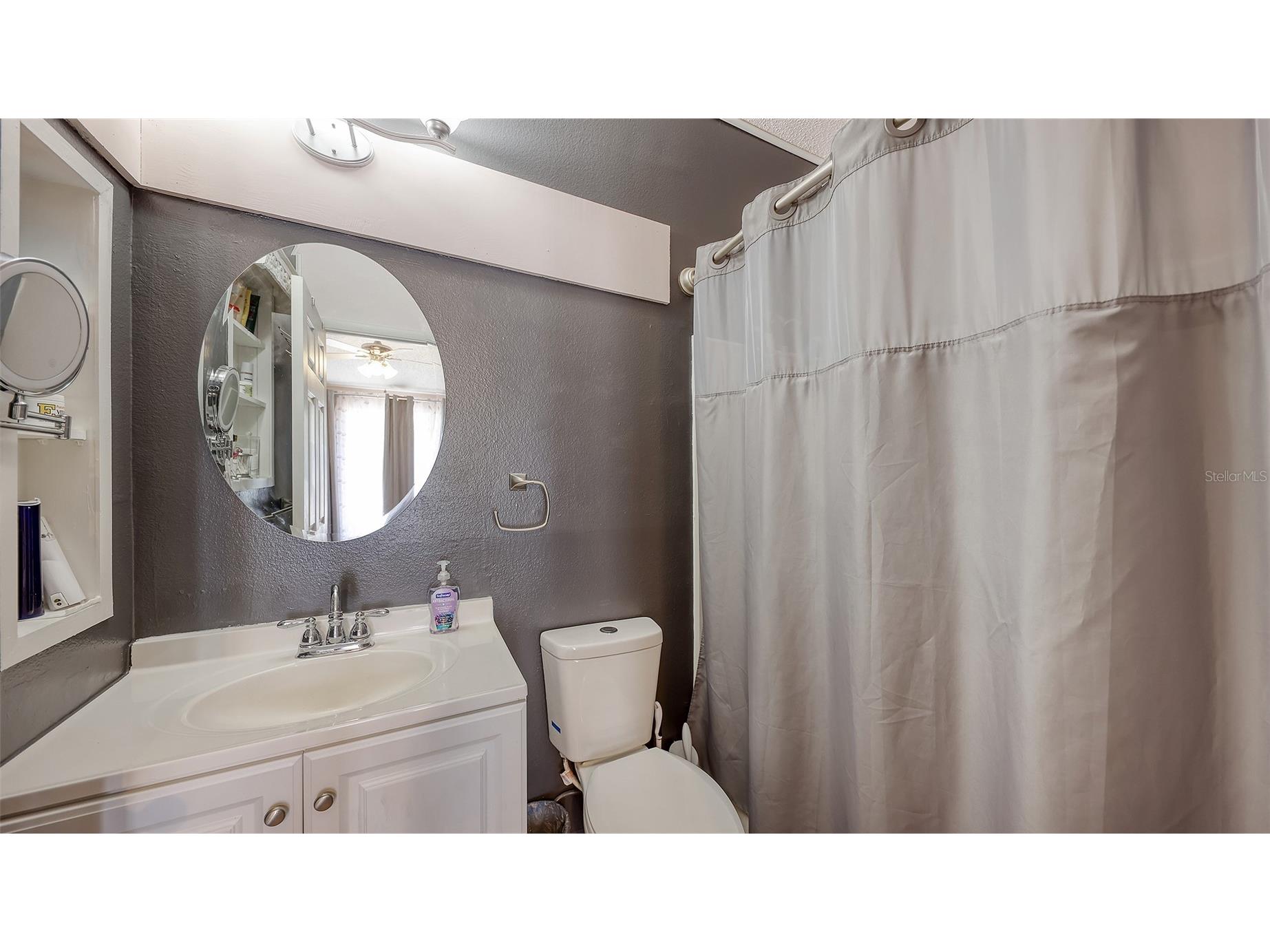 2243 Lockwood Meadows Drive Sarasota FL 34234 A4690489 image17