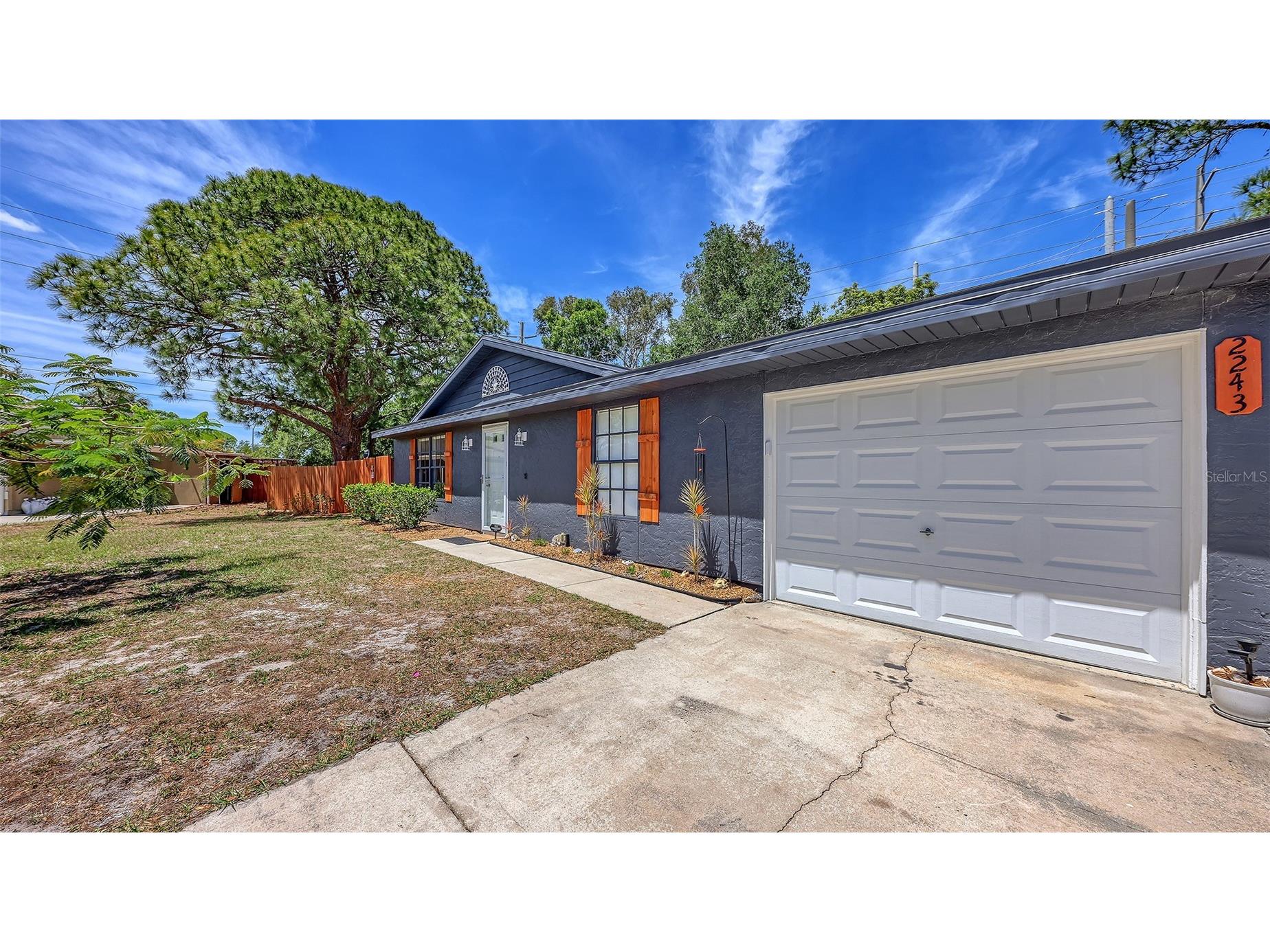 2243 Lockwood Meadows Drive Sarasota FL 34234 A4690489 image2