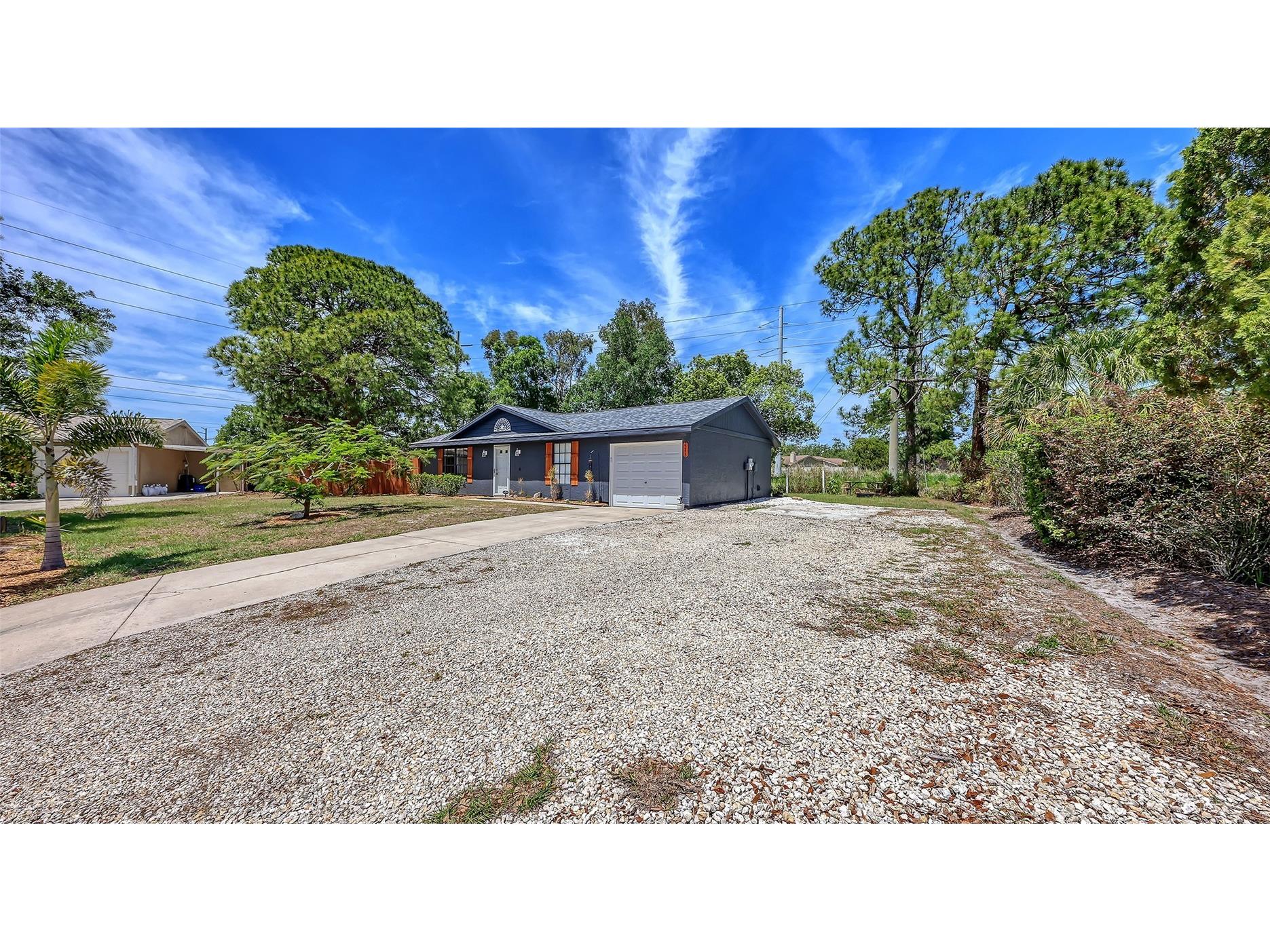 2243 Lockwood Meadows Drive Sarasota FL 34234 A4690489 image33